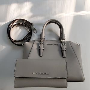 Michael kors ciara set